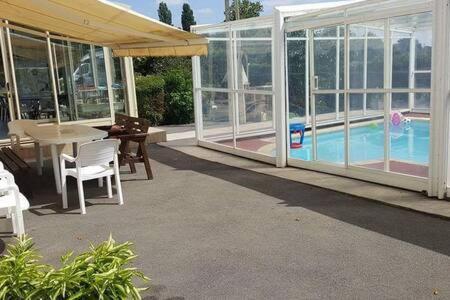 לינה וארוחת בוקר Les Essarts  Chez Val Et Fred 85 מראה חיצוני תמונה