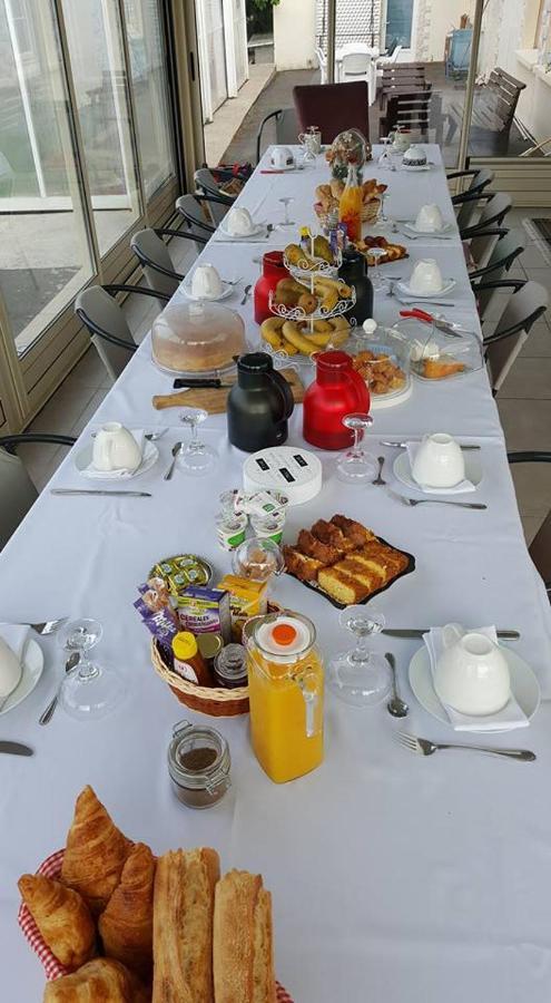 לינה וארוחת בוקר Les Essarts  Chez Val Et Fred 85 מראה חיצוני תמונה